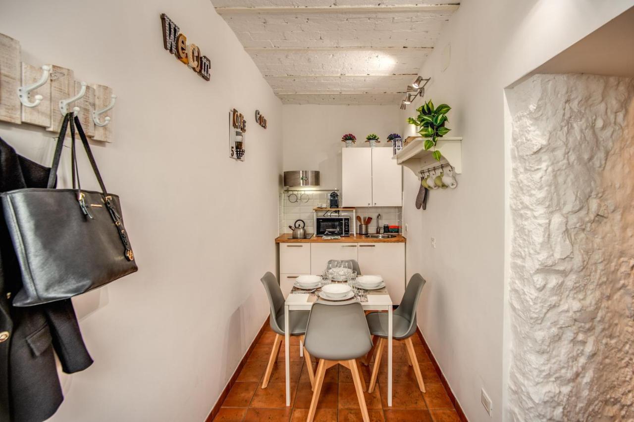 רומא Colosseum Royal Apartment מראה חיצוני תמונה