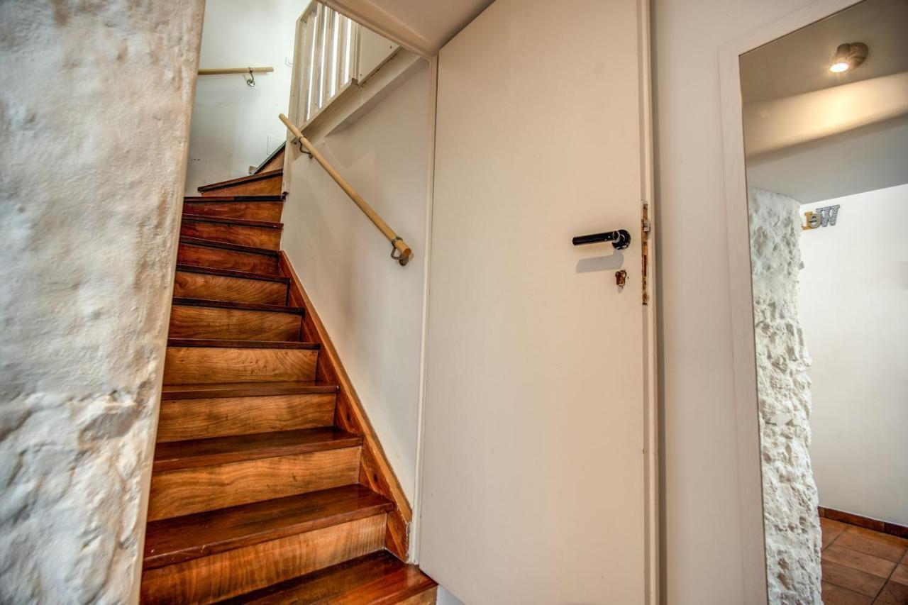 רומא Colosseum Royal Apartment מראה חיצוני תמונה